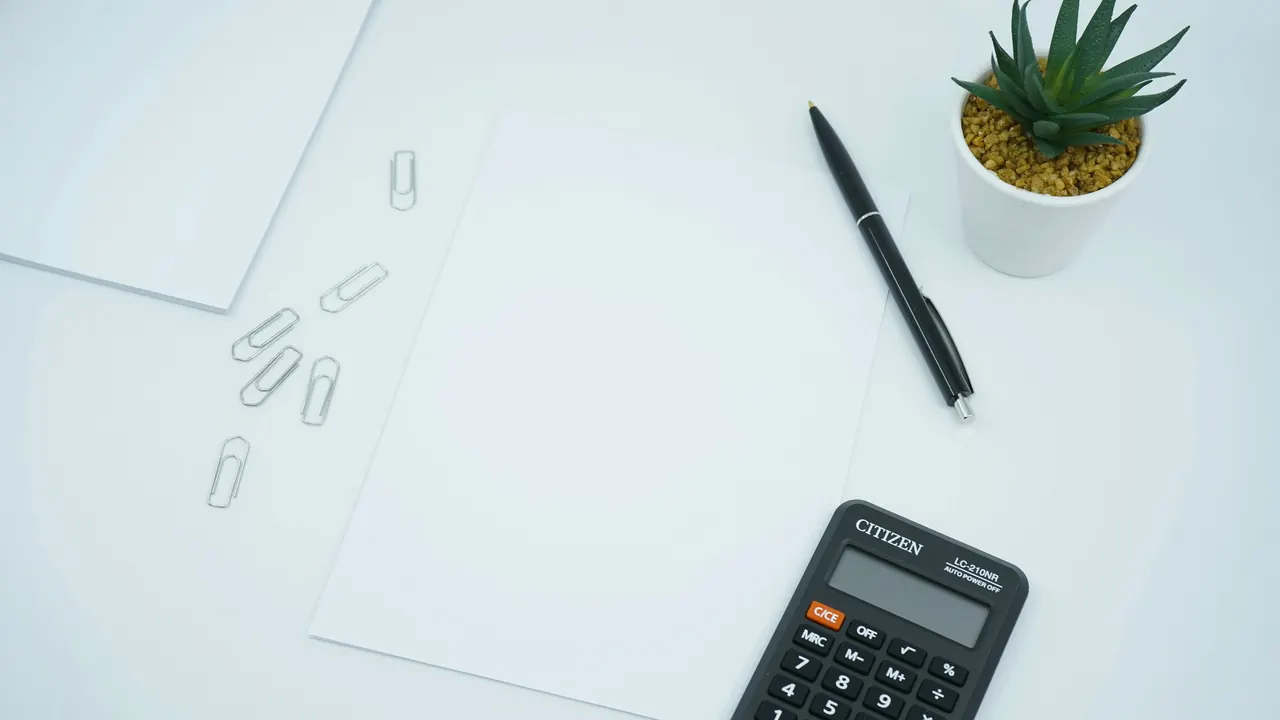 Comment chiffrer un abattage d'arbre : les critères qui font varier le prix (et comment les justifier au devis)